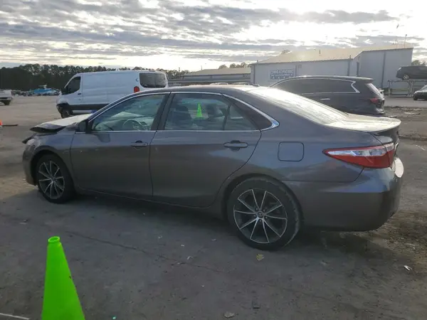 4T1BF1FK7GU176984 2016 TOYOTA CAMRY - Image 2