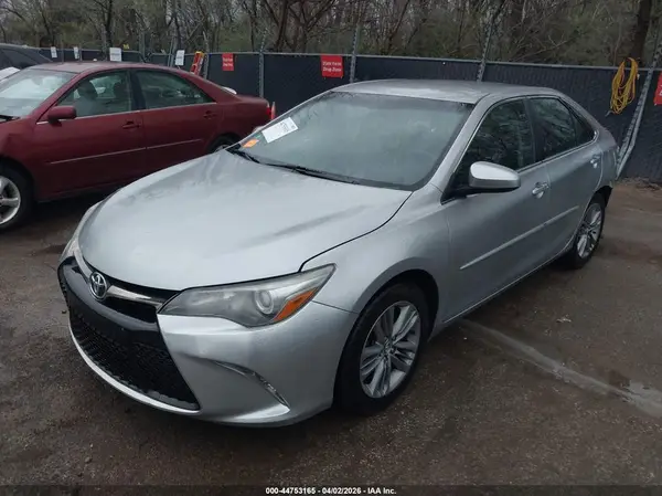 4T1BF1FK7GU177388 2016 TOYOTA CAMRY - Image 2