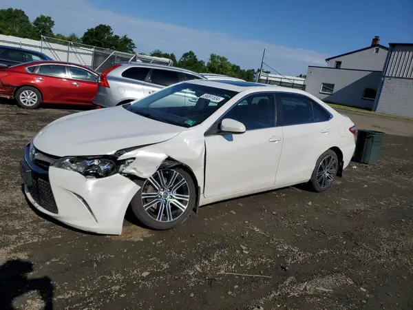 4T1BF1FK7GU179965 2016 TOYOTA CAMRY - Image 1