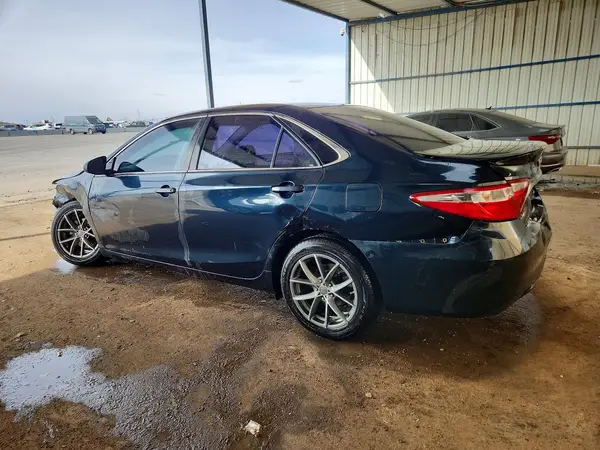 4T1BF1FK7GU180422 2016 TOYOTA CAMRY - Image 2