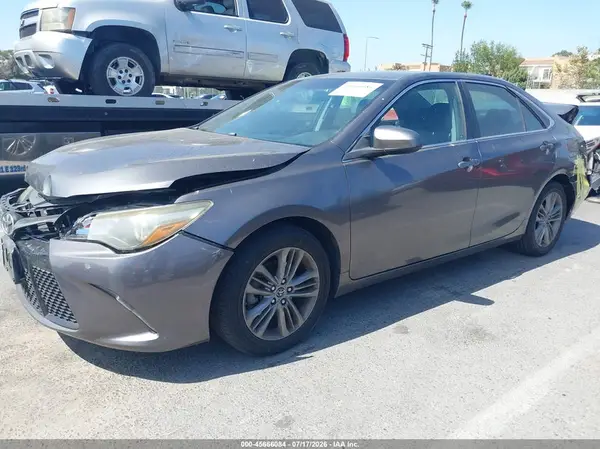 4T1BF1FK7GU185006 2016 TOYOTA CAMRY - Image 2