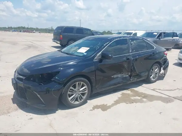 4T1BF1FK7GU185863 2016 TOYOTA CAMRY - Image 2