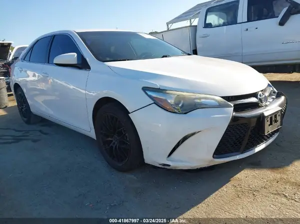 4T1BF1FK7GU187757 2016 TOYOTA CAMRY - Image 1