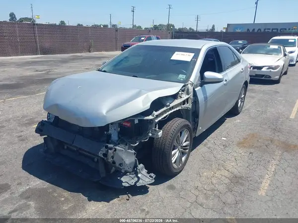 4T1BF1FK7GU188567 2016 TOYOTA CAMRY - Image 2