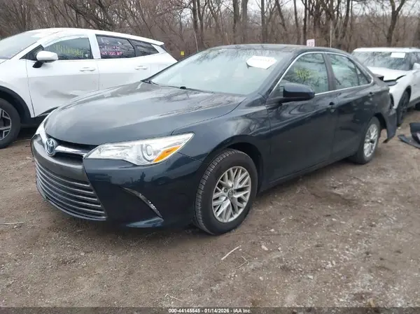 4T1BF1FK7GU190805 2016 TOYOTA CAMRY - Image 2