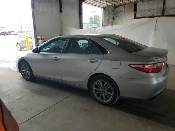4T1BF1FK7GU192764 2016 TOYOTA CAMRY - Image 2