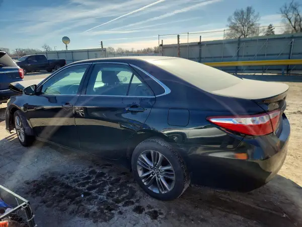 4T1BF1FK7GU193476 2016 TOYOTA CAMRY - Image 2