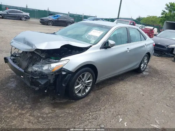 4T1BF1FK7GU194241 2016 TOYOTA CAMRY - Image 2