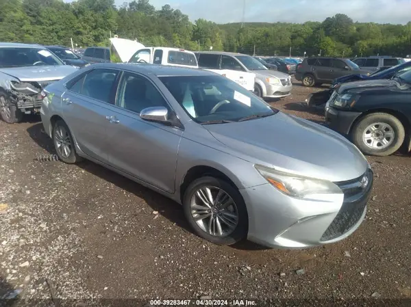 4T1BF1FK7GU194739 2016 TOYOTA CAMRY - Image 1