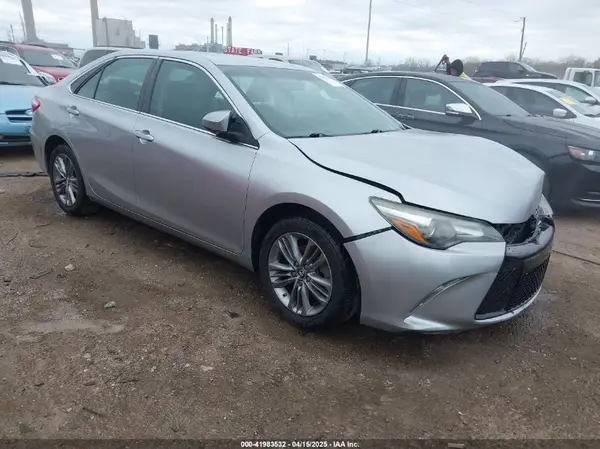 4T1BF1FK7GU194966 2016 TOYOTA CAMRY - Image 1