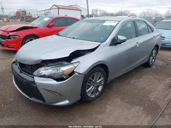 4T1BF1FK7GU194966 2016 TOYOTA CAMRY - Image 2