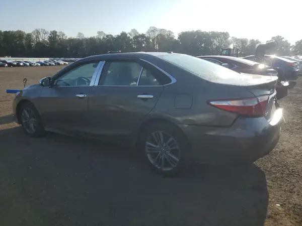 4T1BF1FK7GU198273 2016 TOYOTA CAMRY - Image 2