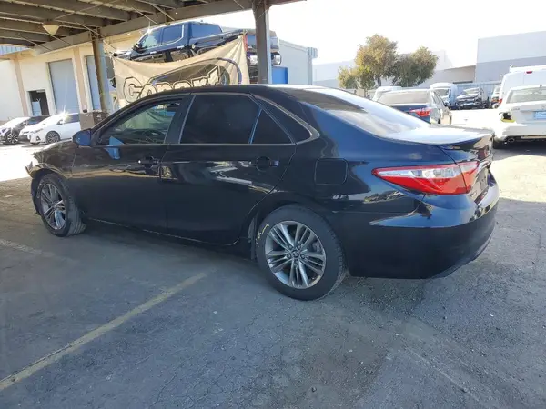 4T1BF1FK7GU200670 2016 TOYOTA CAMRY - Image 2