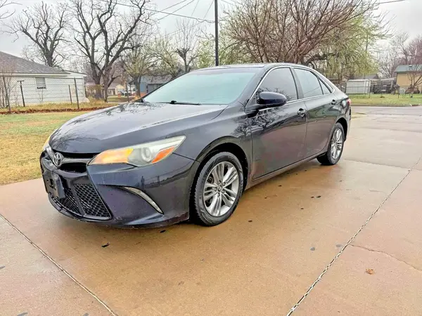 4T1BF1FK7GU20181 2016 TOYOTA CAMRY - Image 2
