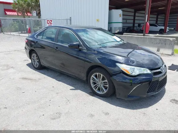 4T1BF1FK7GU202368 2016 TOYOTA CAMRY - Image 1