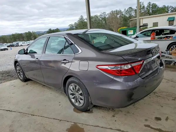 4T1BF1FK7GU203326 2016 TOYOTA CAMRY - Image 2