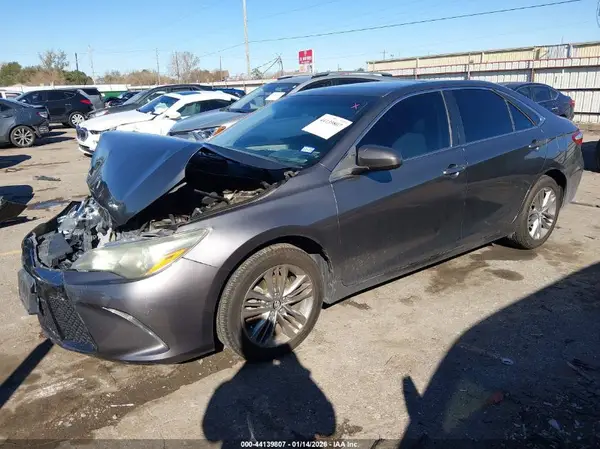 4T1BF1FK7GU204654 2016 TOYOTA CAMRY - Image 2