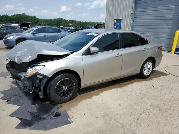 4T1BF1FK7GU207313 2016 TOYOTA CAMRY - Image 1