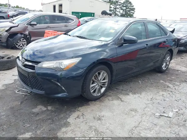 4T1BF1FK7GU210907 2016 TOYOTA CAMRY - Image 2