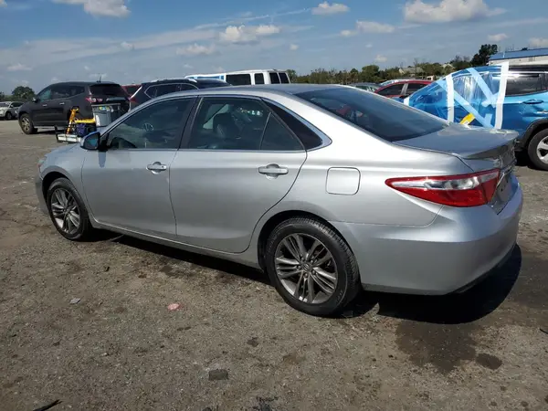 4T1BF1FK7GU213189 2016 TOYOTA CAMRY - Image 2