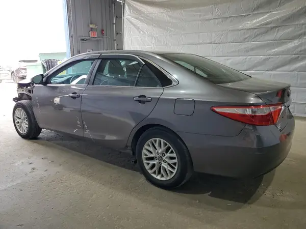 4T1BF1FK7GU213497 2016 TOYOTA CAMRY - Image 2