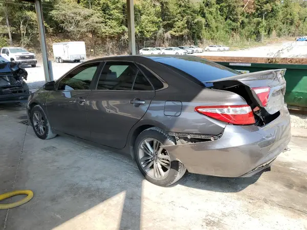 4T1BF1FK7GU218537 2016 TOYOTA CAMRY - Image 2