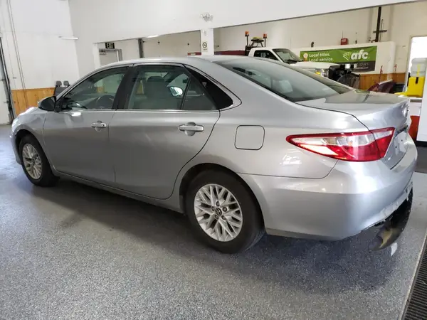 4T1BF1FK7GU220238 2016 TOYOTA CAMRY - Image 2