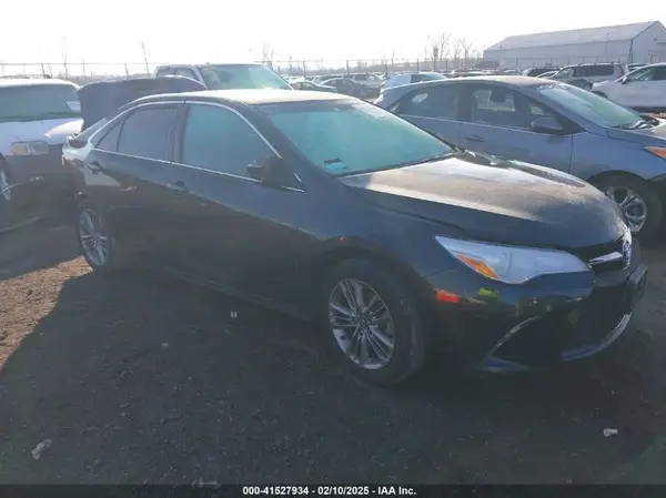 4T1BF1FK7GU221809 2016 TOYOTA CAMRY - Image 1