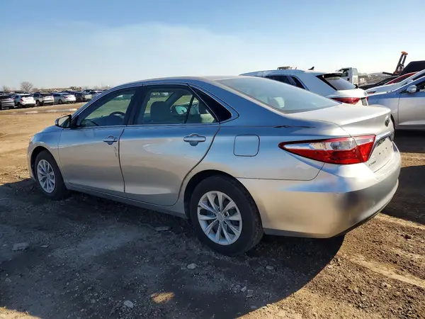 4T1BF1FK7GU221924 2016 TOYOTA CAMRY - Image 2