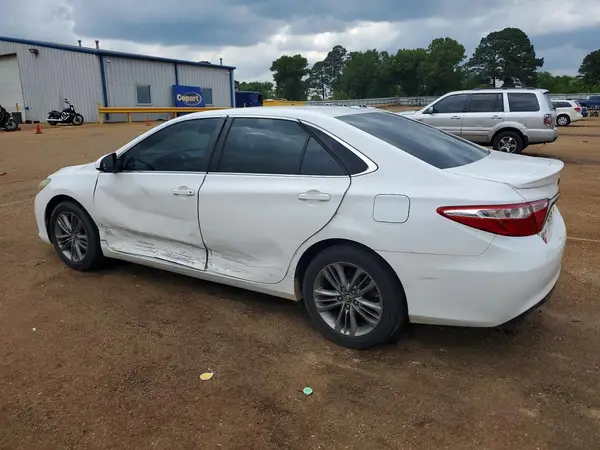 4T1BF1FK7GU222071 2016 TOYOTA CAMRY - Image 2