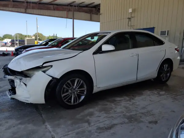 4T1BF1FK7GU224497 2016 TOYOTA CAMRY - Image 1