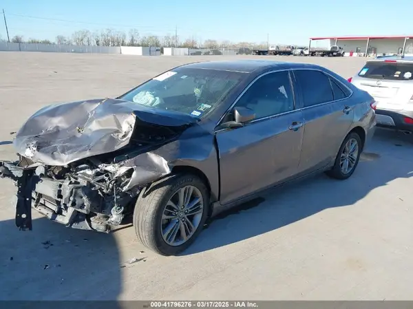 4T1BF1FK7GU225522 2016 TOYOTA CAMRY - Image 2