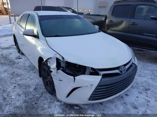 4T1BF1FK7GU226010 2016 TOYOTA CAMRY - Image 1