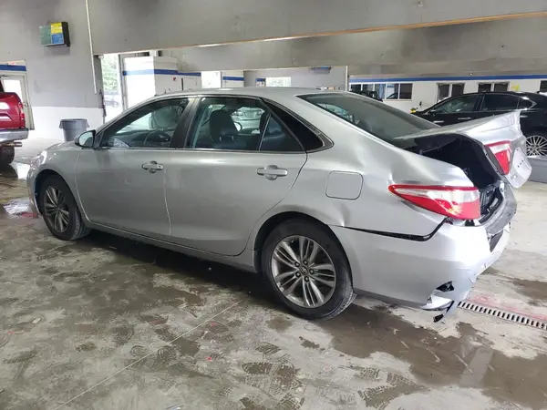 4T1BF1FK7GU226041 2016 TOYOTA CAMRY - Image 2