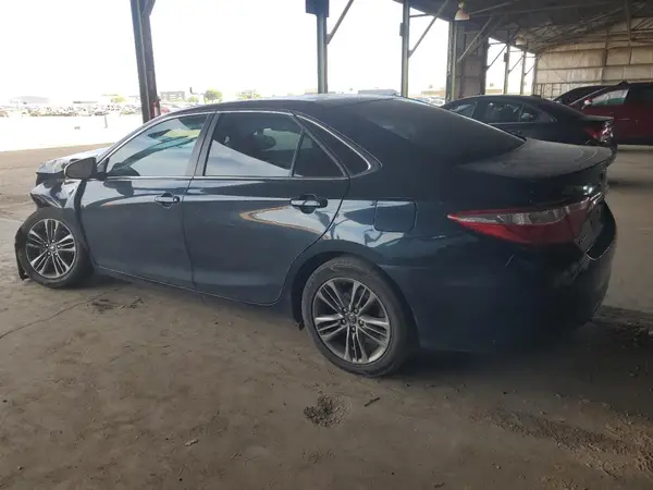 4T1BF1FK7GU228209 2016 TOYOTA CAMRY - Image 2