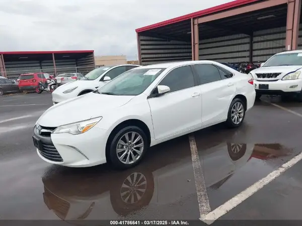 4T1BF1FK7GU228226 2016 TOYOTA CAMRY - Image 2
