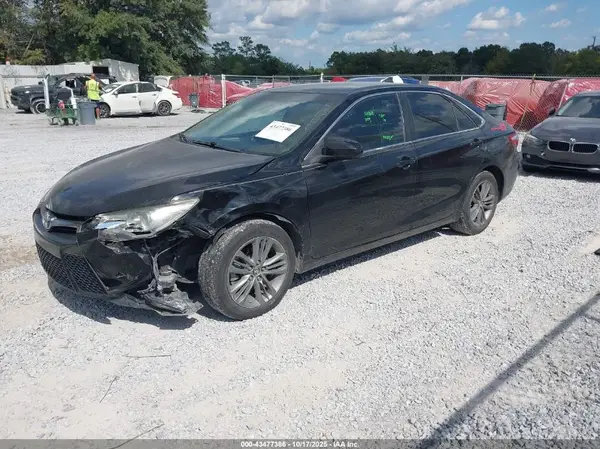 4T1BF1FK7GU230817 2016 TOYOTA CAMRY - Image 2