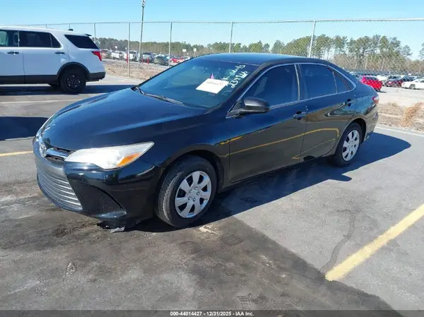 4T1BF1FK7GU234916 2016 TOYOTA CAMRY - Image 2