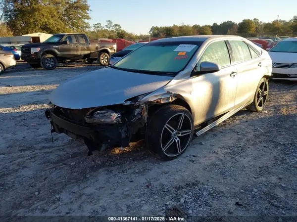 4T1BF1FK7GU236195 2016 TOYOTA CAMRY - Image 2