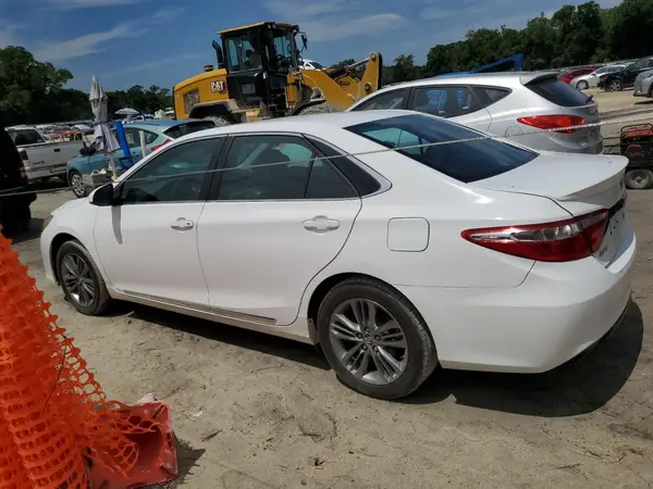 4T1BF1FK7GU242546 2016 TOYOTA CAMRY - Image 2