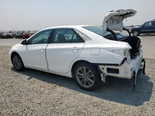 4T1BF1FK7GU244023 2016 TOYOTA CAMRY - Image 2