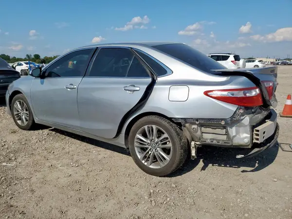 4T1BF1FK7GU244393 2016 TOYOTA CAMRY - Image 2