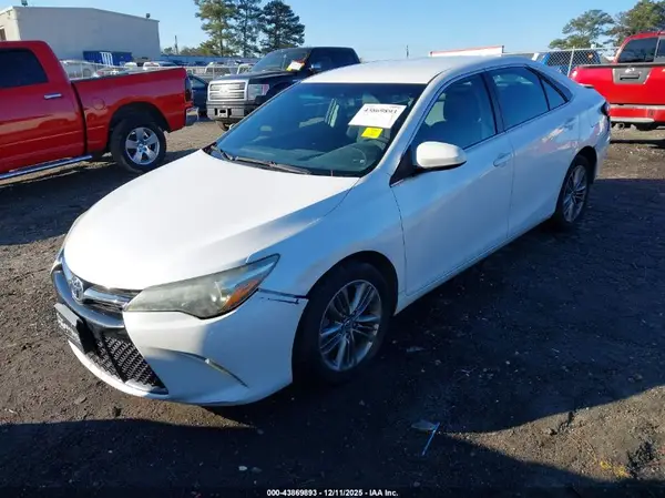 4T1BF1FK7GU249786 2016 TOYOTA CAMRY - Image 2