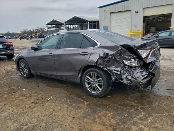 4T1BF1FK7GU249979 2016 TOYOTA CAMRY - Image 2