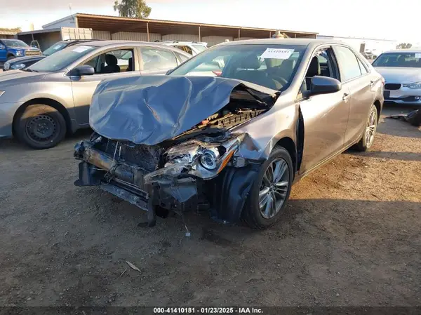 4T1BF1FK7GU250033 2016 TOYOTA CAMRY - Image 2
