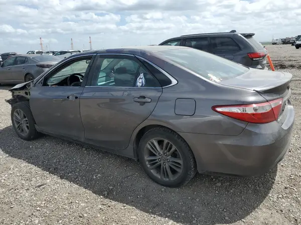 4T1BF1FK7GU252428 2016 TOYOTA CAMRY - Image 2