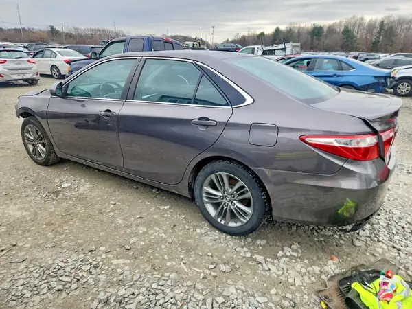 4T1BF1FK7GU252462 2016 TOYOTA CAMRY - Image 2