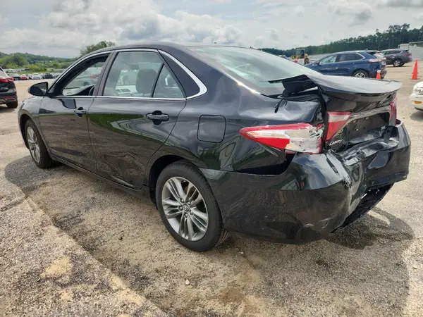 4T1BF1FK7GU252977 2016 TOYOTA CAMRY - Image 2