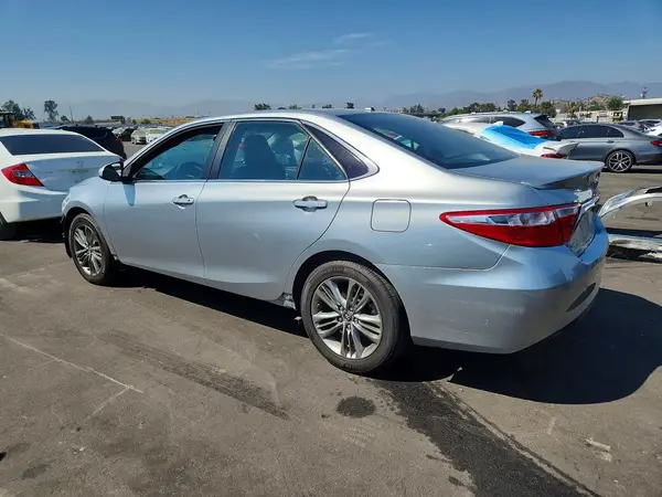 4T1BF1FK7GU253286 2016 TOYOTA CAMRY - Image 2