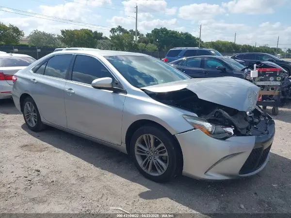 4T1BF1FK7GU253563 2016 TOYOTA CAMRY - Image 1